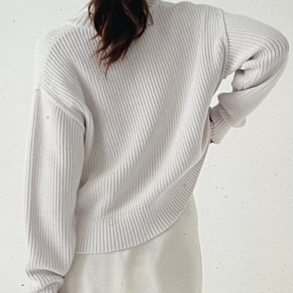 Rumored 'School's Out' Ecru Ripped Cropped Heavyweight Sweater Size L - Picture 2 of 8